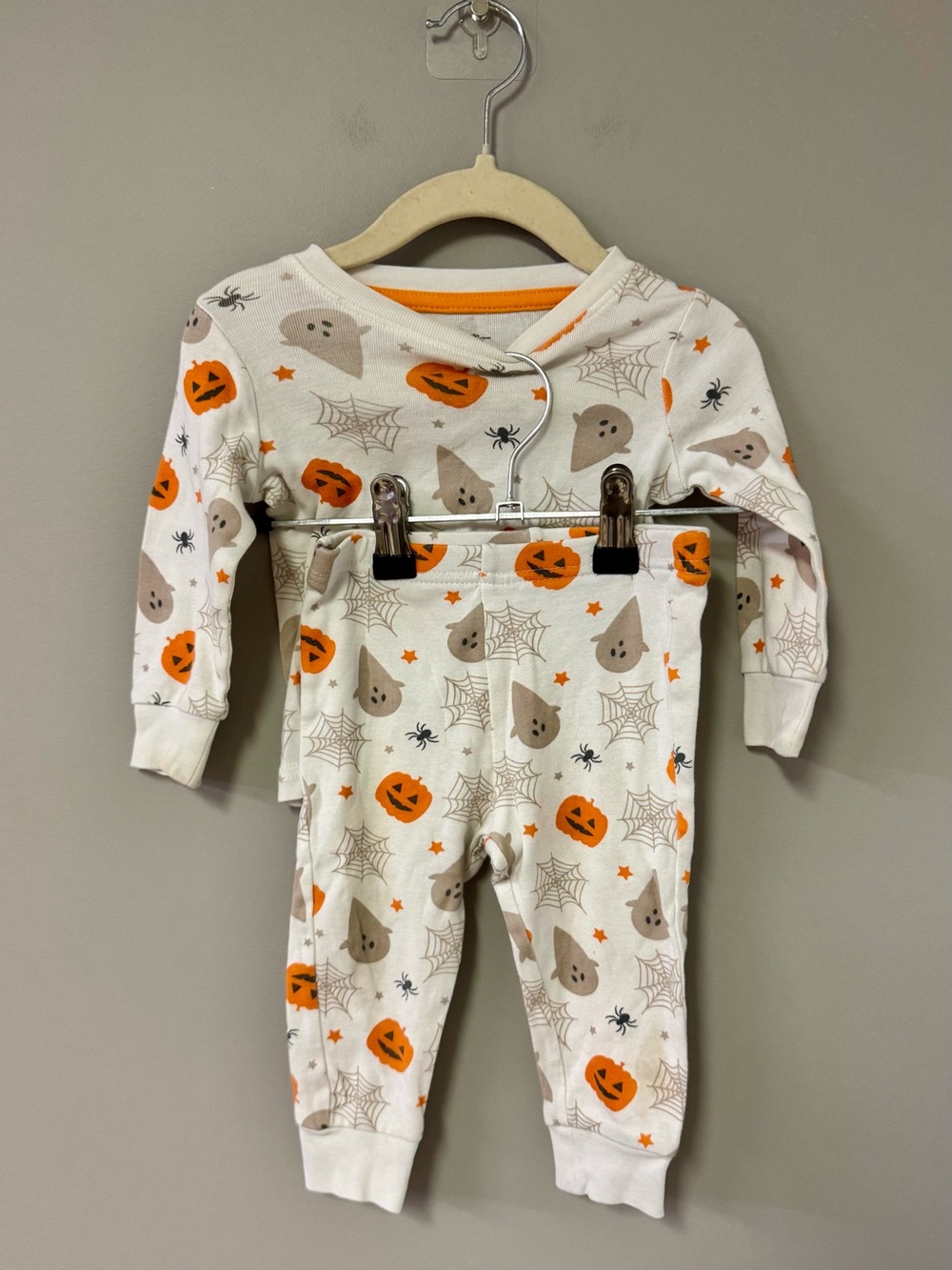 George White and Orange Halloween Pumpkin & Ghost Pajama Set